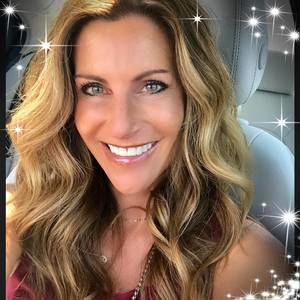 Meet your Posher, Dina